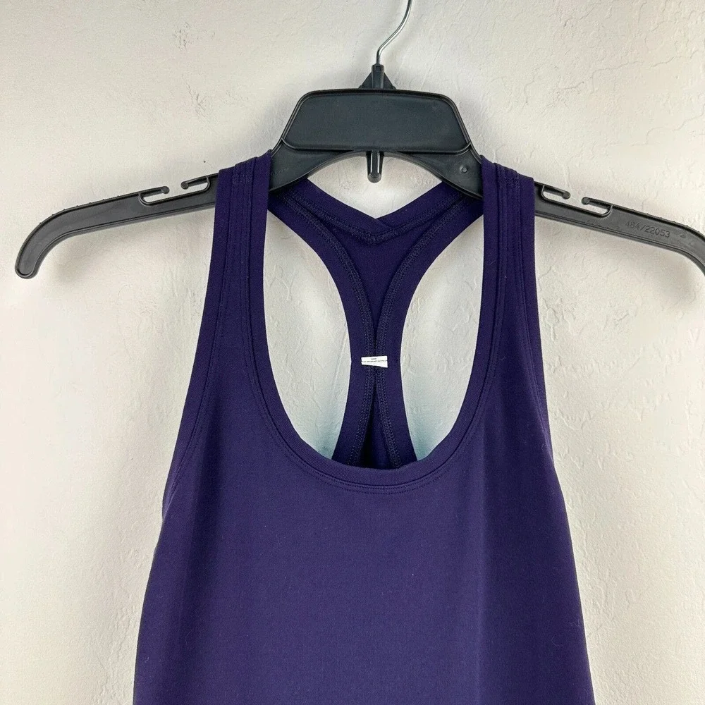 Lululemon Tank Top Womens Purple Racerback Scoop Neck Athleisure Sports Pullover